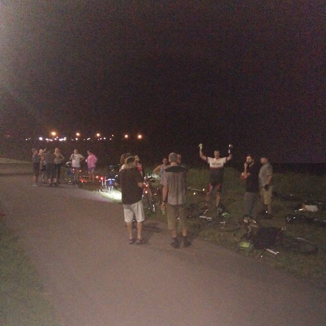 Big crowd on the Tuesday Night Ride. Must have been the donuts courtesy of Bob 'True' Gritman